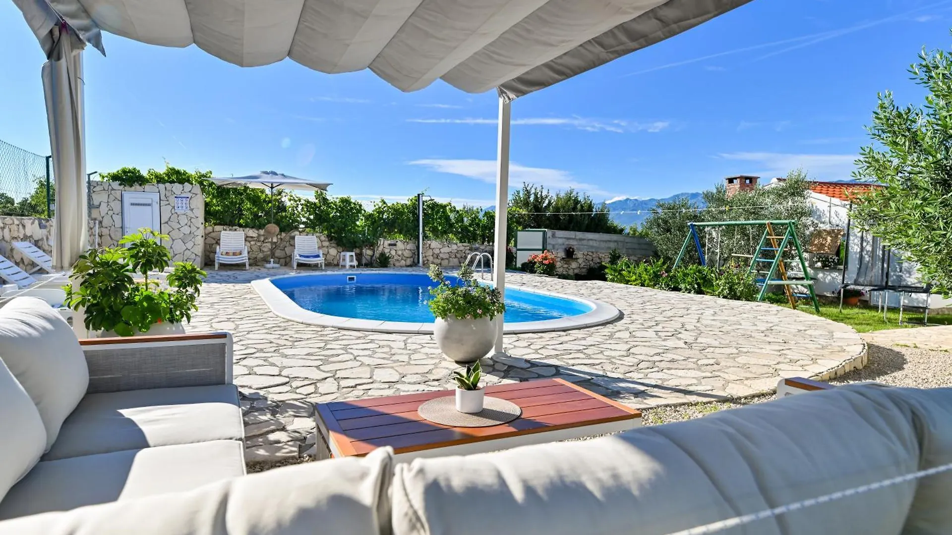 Holiday House Diadora Razanac Villa